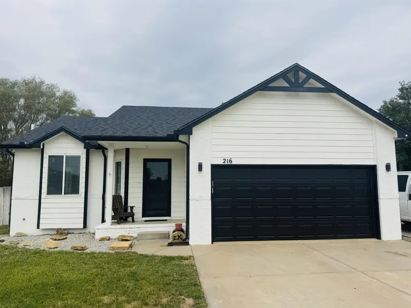 216 W Poplar, Goddard, KS 67052