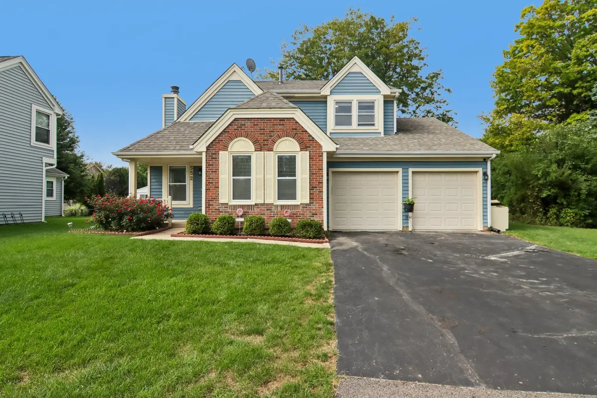552 Delmar CT, Elk Grove Village, IL 60007