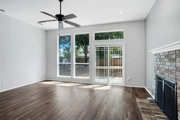 910 York Street, Forney, TX 75126