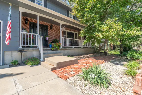 1827 Denholm DR, Manhattan, KS 66503