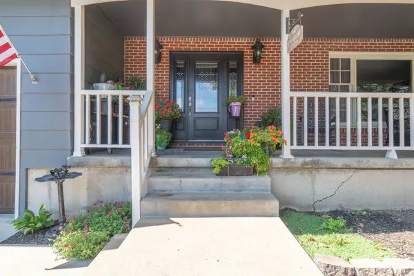1827 Denholm DR, Manhattan, KS 66503