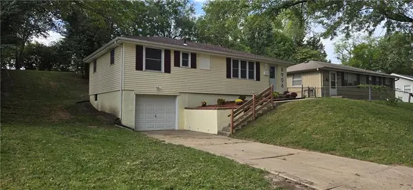 6906 N Pennsylvania AVE, Kansas City, MO 64118