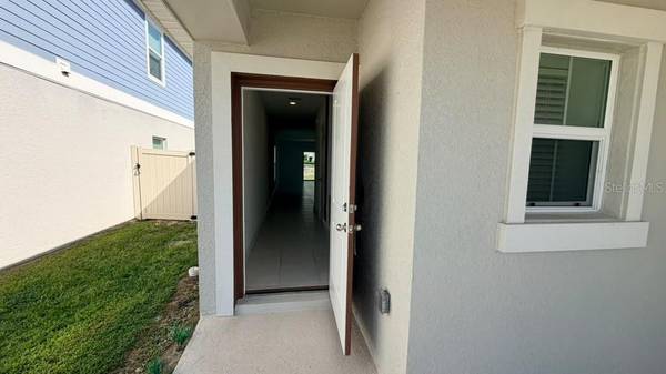 2715 GENTLE RAIN DR, Davenport, FL 33837