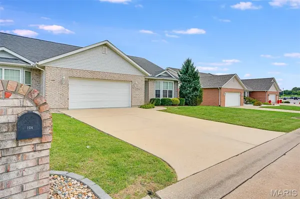 704 Ridge RD, Waterloo, IL 62298