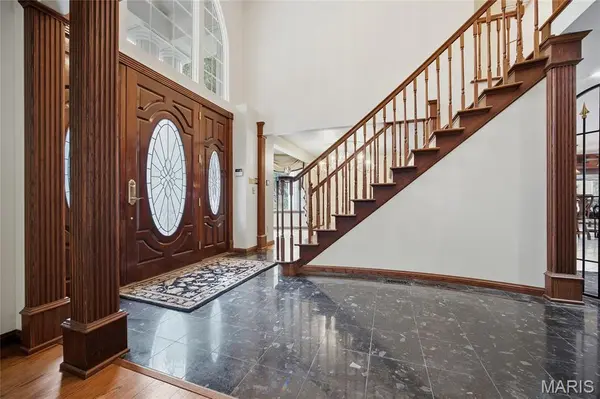 76 River Valley DR, Chesterfield, MO 63017