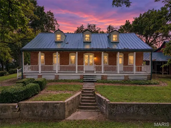 205 E 8th ST, Hermann, MO 65041
