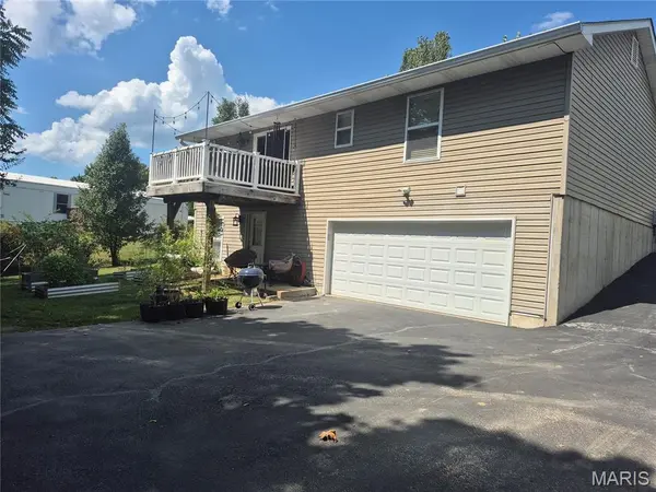 3858 Birch DR, Imperial, MO 63052