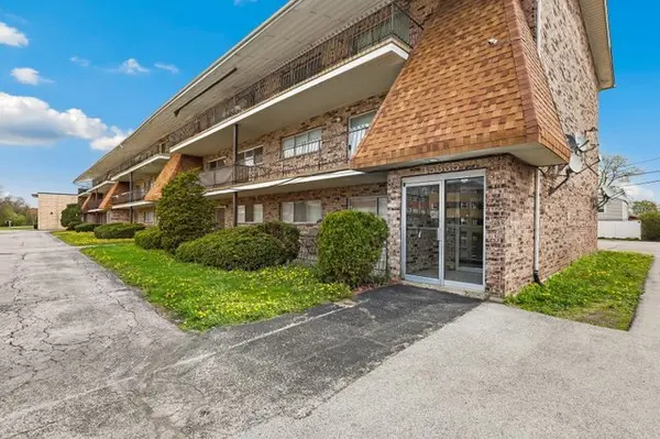 15335 Martin Luther King Jr DR #21, Dolton, IL 60419