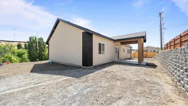210 Caldona Ave, Mesa, WA 99343