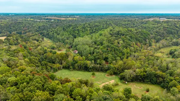 1695 Puncheon Creek Road, Lafayette, TN 37083