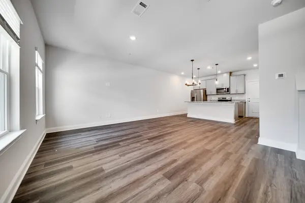 204 Douglas Bend Rd #2304, Gallatin, TN 37066