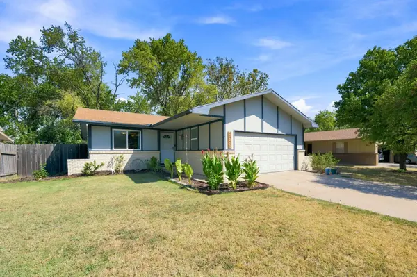 2006 E Ravena St, Park City, KS 67219