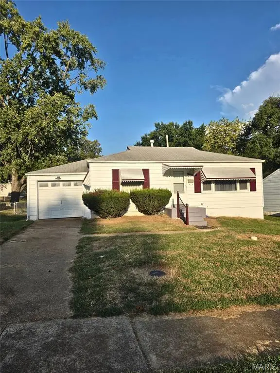 10140 Cabot DR, Bellefontaine Nghbrs, MO 63137