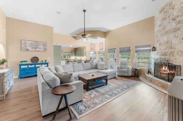147 Konahuanui LN, Bastrop, TX 78602