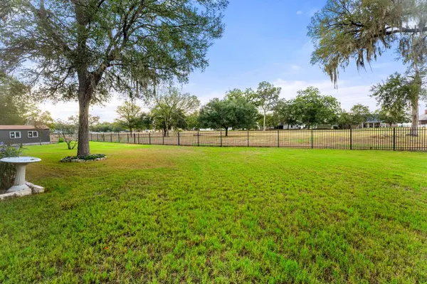 147 Konahuanui LN, Bastrop, TX 78602