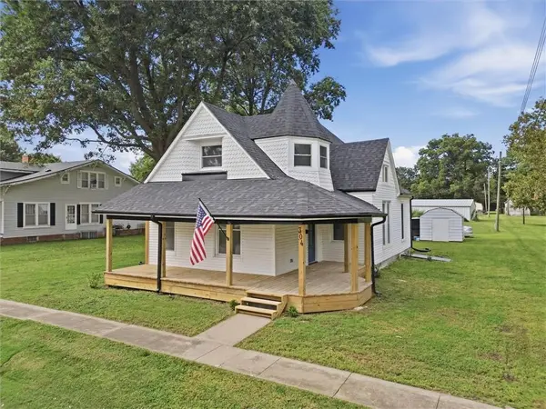 304 South Elm ST, Norborne, MO 64668