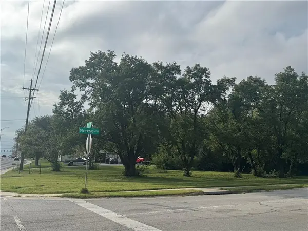 6702 W 151st ST, Overland Park, KS 66223