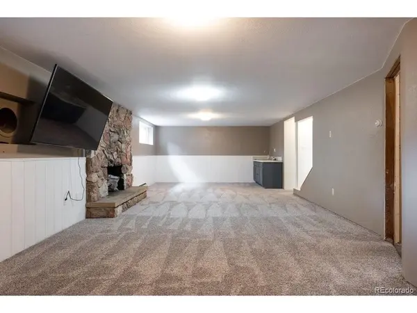 1045 S Cody, Lakewood, CO 80226