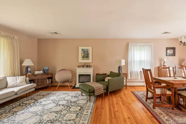 212 State Route 9H, Hudson, NY 12534