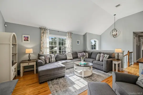 1 Hazen Street, Greenwood Lake, NY 10925
