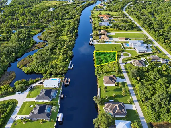 13435 IRWIN DR, Port Charlotte, FL 33953