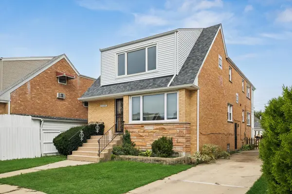 6122 W Leland AVE #2, Chicago, IL 60630