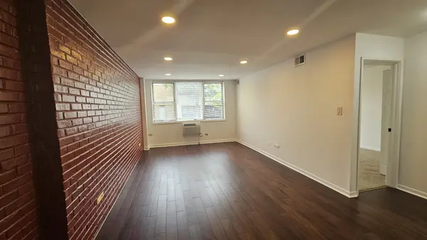 2250 N Lincoln AVE #305, Chicago, IL 60614