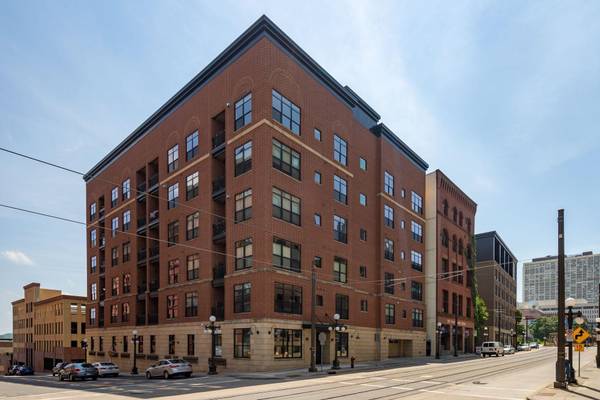 270 4th ST E #207, Saint Paul, MN 55101