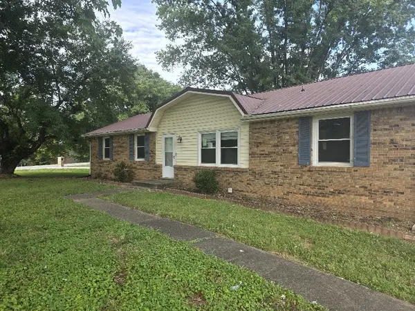 2142 Old Russellville Pike, Clarksville, TN 37043