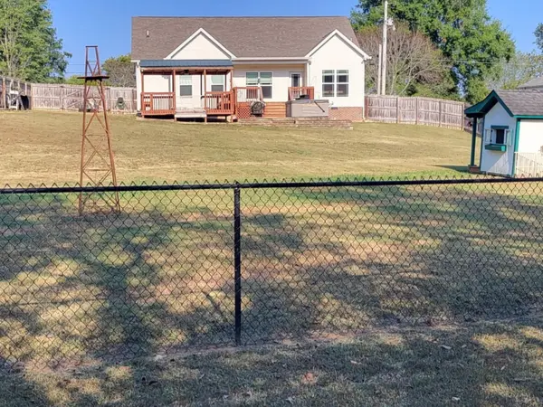 609 Meadowlark Dr, Shelbyville, TN 37160