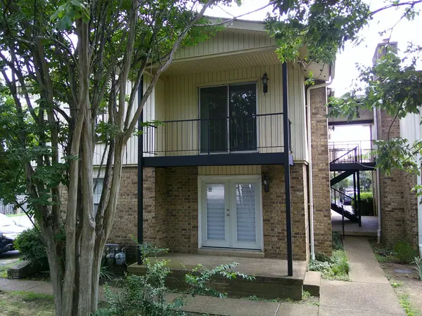 2116 Hobbs Rd #M19, Nashville, TN 37215