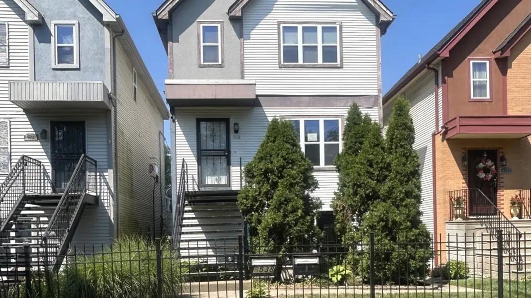6538 S Kenwood AVE #GRD, Chicago, IL 60637
