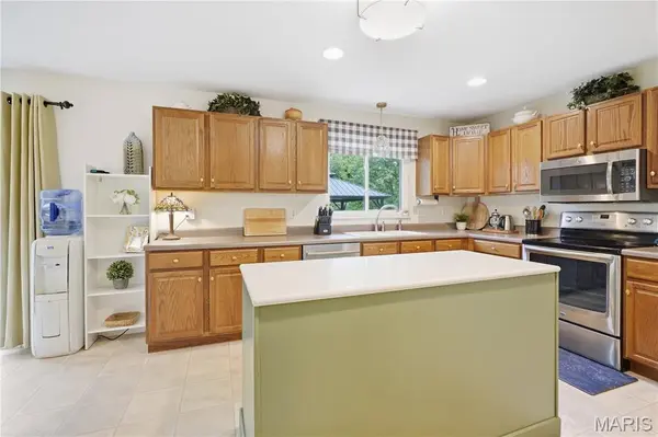 1266 Ruppel LN, O'fallon, IL 62269