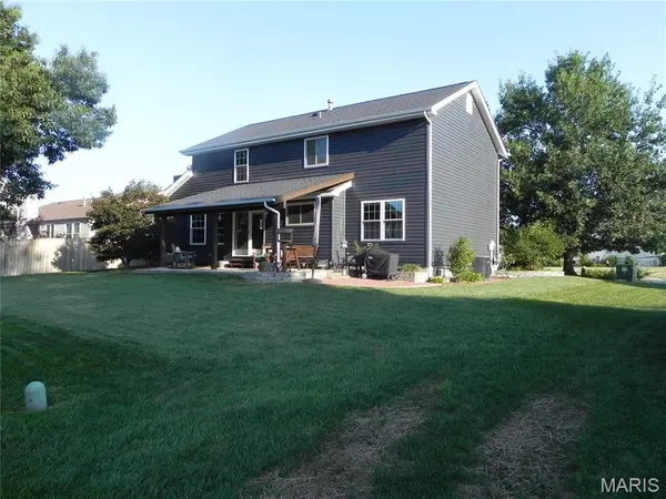 4 Tinsmith CT, St Charles, MO 63366