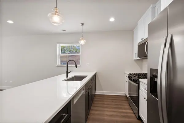 2314 W Arthur AVE #4, Chicago, IL 60645