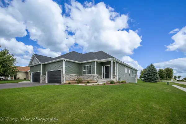2206 Maggie LN, Sycamore, IL 60178