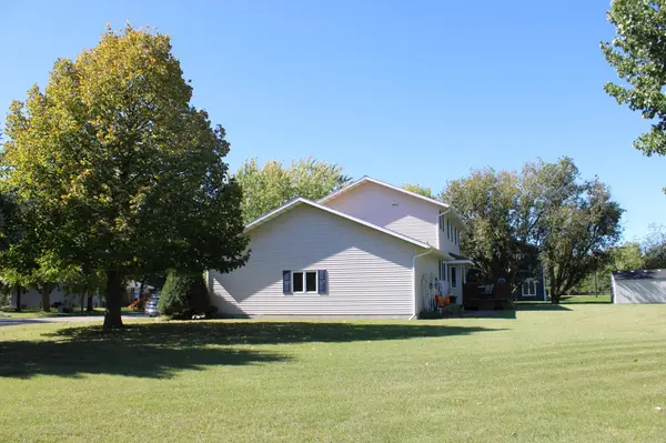 1709 Little John CT, Thief River Falls, MN 56701