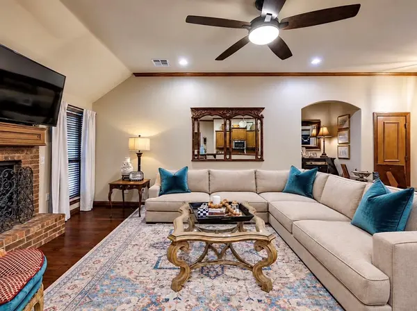 2213 Cedar Pointe CT, Edmond, OK 73003