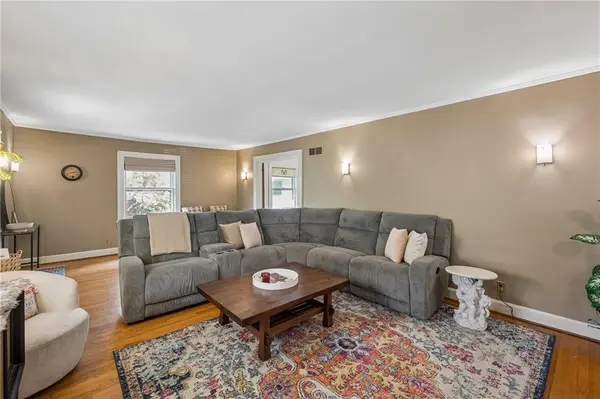 14 W 74 ST, Kansas City, MO 64114