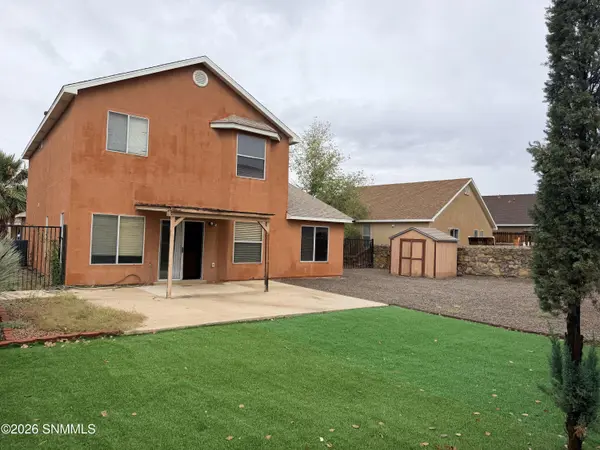 1108 Kilbourne Hole DR, Las Cruces, NM 88012