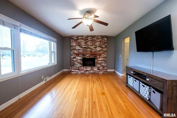 2837 W SUSAN Curve, Peoria, IL 61615