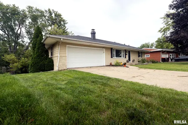 2837 W SUSAN Curve, Peoria, IL 61615