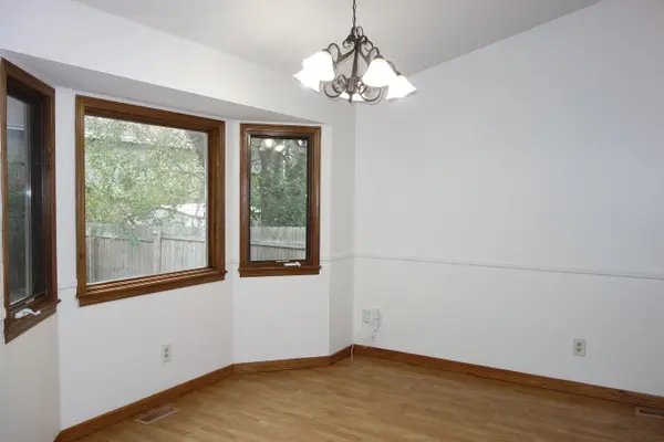 10317 E Countryside, Wichita, KS 67207