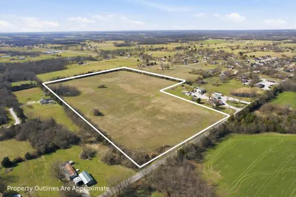 000 Brokenbow RD, Buffalo, MO 65622