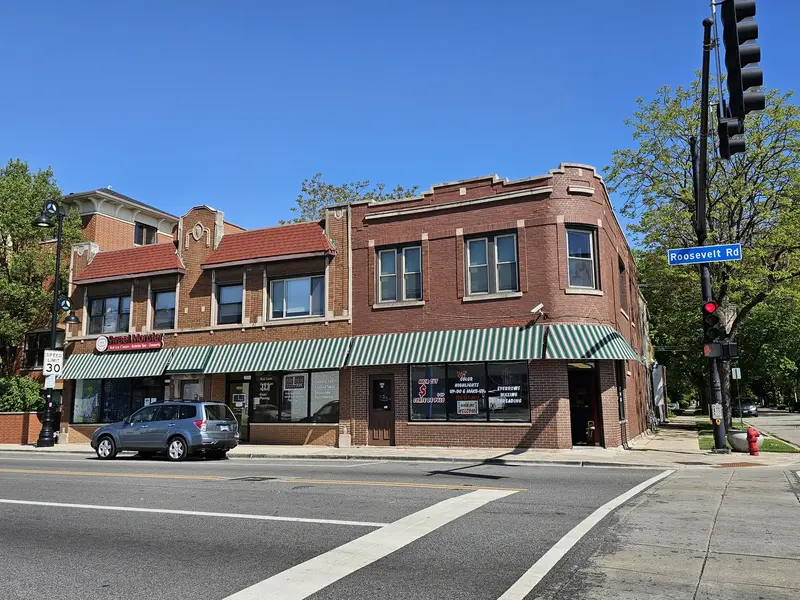 6604 Roosevelt RD #2F, Oak Park, IL 60304
