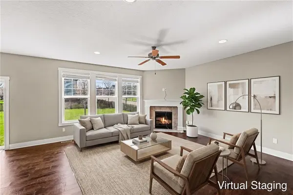 23729 W 92nd TER, Lenexa, KS 66227