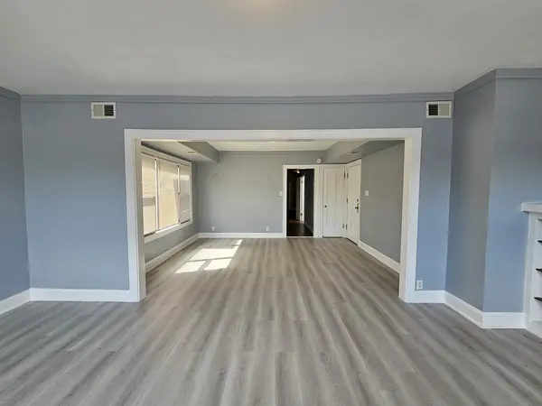 6604 Roosevelt RD #2F, Oak Park, IL 60304