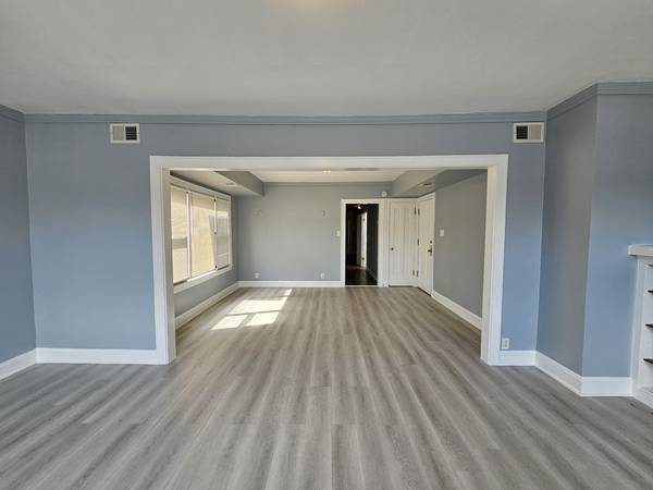 6604 Roosevelt RD #2F, Oak Park, IL 60304