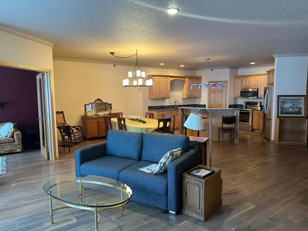 410 W Lake DR #102, Detroit Lakes, MN 56501