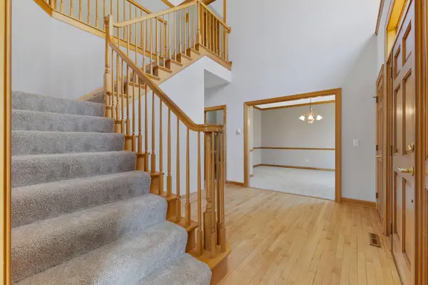3088 Canyon RD, Chaska, MN 55318